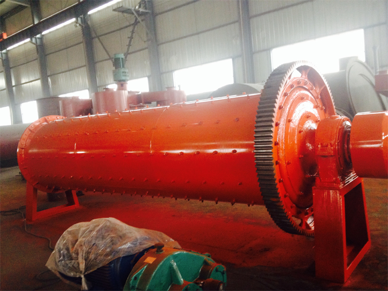 Intermittent ball mill